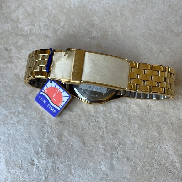 sun time NewYork bills men battery water resistant gold tone - Picture 6 of 7